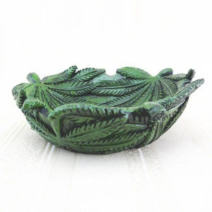 Creative Gift and Craft Jamaica Design Marjuana Weed Leaf Support Tobacco Ashtray
