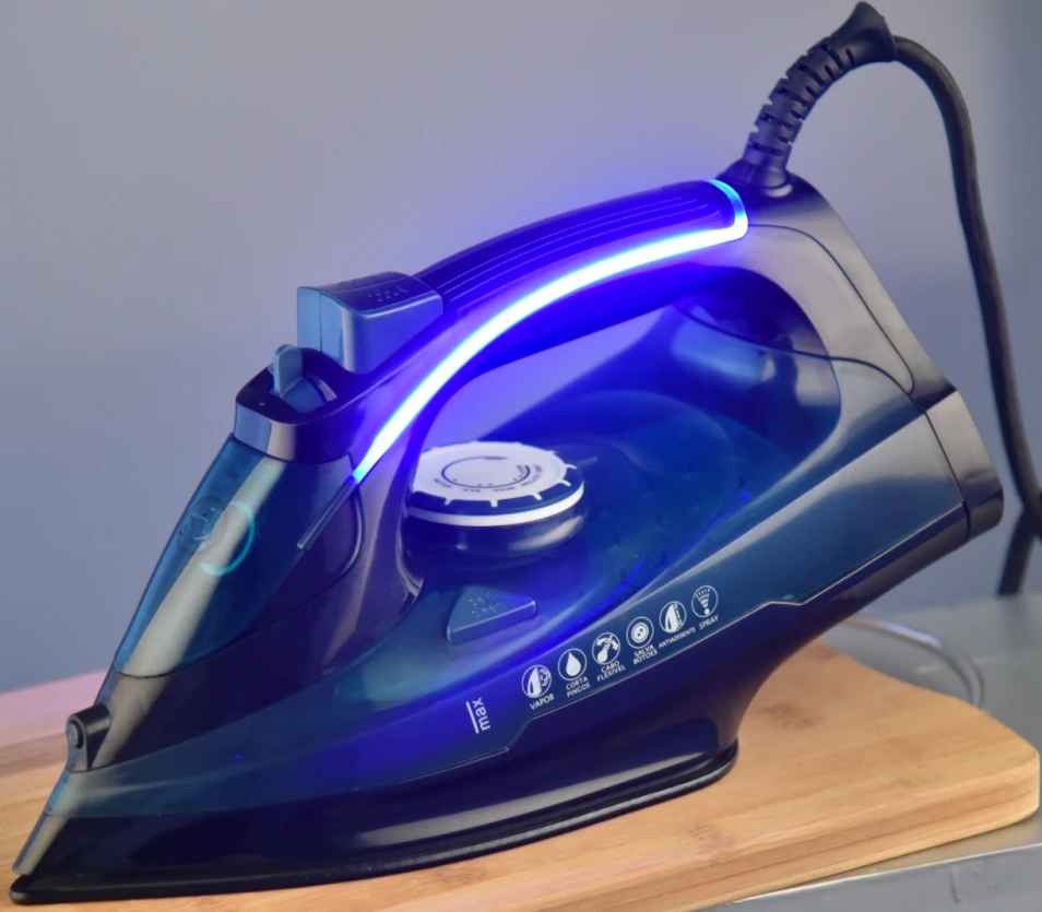 Deep Penetration Of Clothing High Quality Clothes Hand Held Steam Iron Press