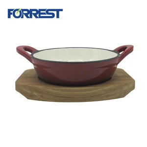 Europe and USA hot sell DISA cast iron seasoned and color enamel  frying pan made in pig iron row material FDA approved