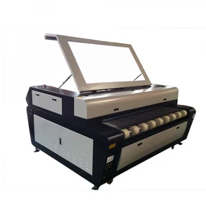 hot sale metal laser cutting machine with auto feeding for fabric and plastic