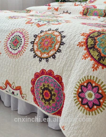 low MOQ appliqued bed sheet patchwork quilt