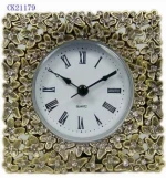 Metal Golden Table Clock Retro Vintage Small Clock Silent Quartz Movement Glass Desk Clock for Indoor Decoration