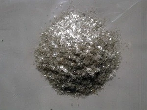 Mica flake for well drilling