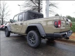 New 2020 Jeep Gladiator SPORT 4X4 Crew Cab