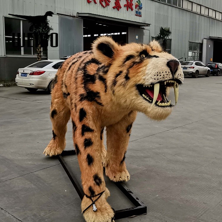 Realistic animal model animatronic saber-toothed tiger