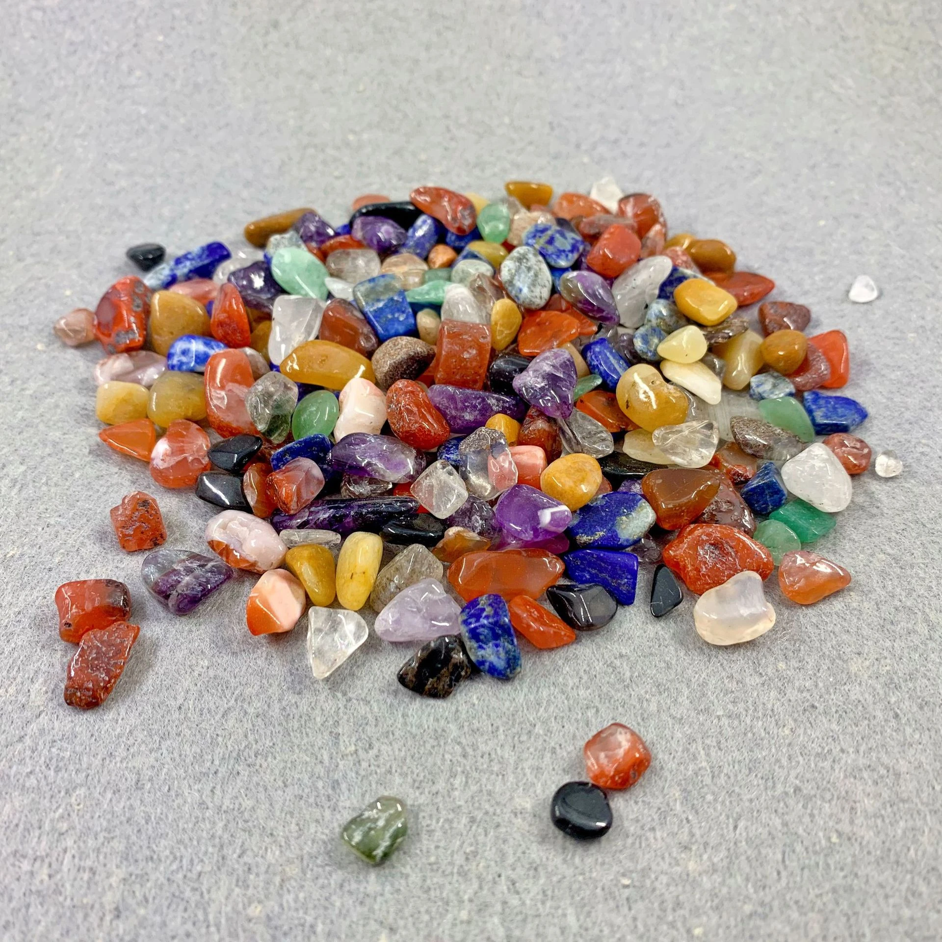 Wholesale natural colorful mixed stone quartz tumbled crystal quartz crystal prices