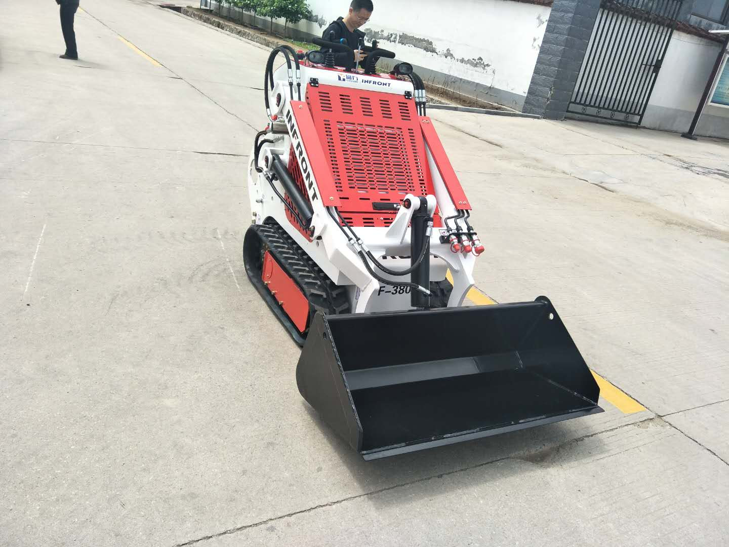 Infront Mini Skid Steer Infront Yf380 Skid Steer Loader Shandong Infront Machinery Co., Ltd