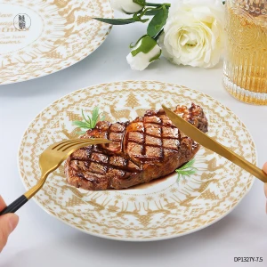 Custom ceramic Christmas printing plate round dinner plate round porcelain plates sets dinnerware luxury