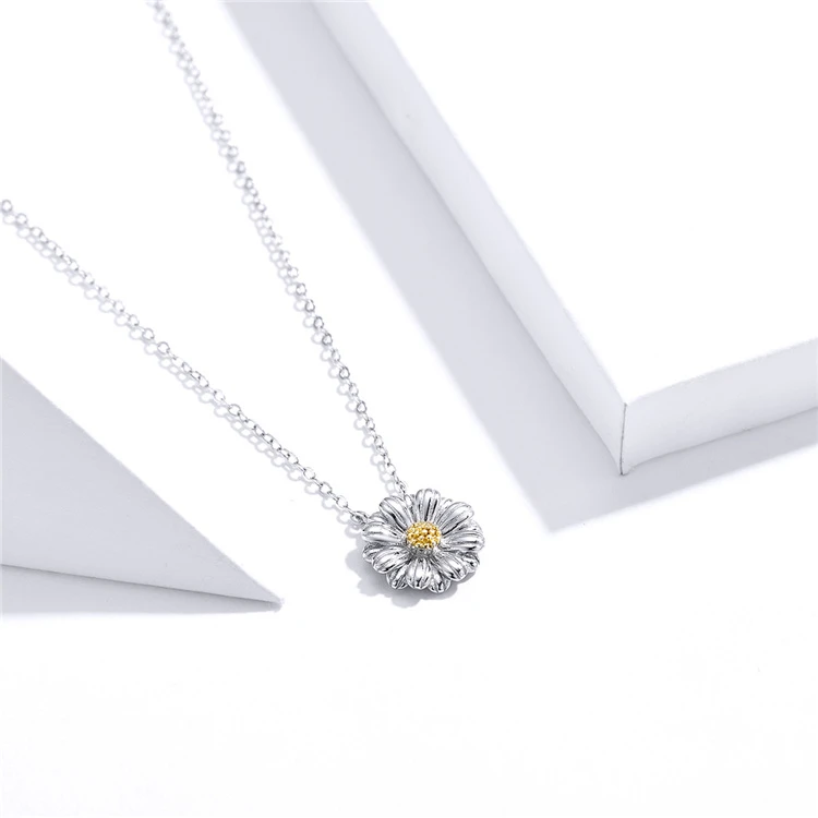 Daisy Necklace S925 Sterling Silver Anti-allergy Pendant Flower Art Accessories For Women
