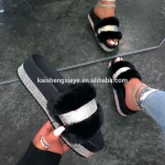 Fashion Diamonds Plush Sandals Women Sandals Slippers Ladies Rhinestone Fluffy Furry Slippers Fuzzy Shoes Faux Fox Fur Sandal