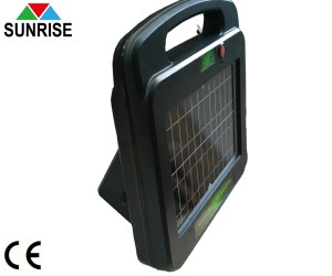 Waterproof solar and battery powered fence energizer