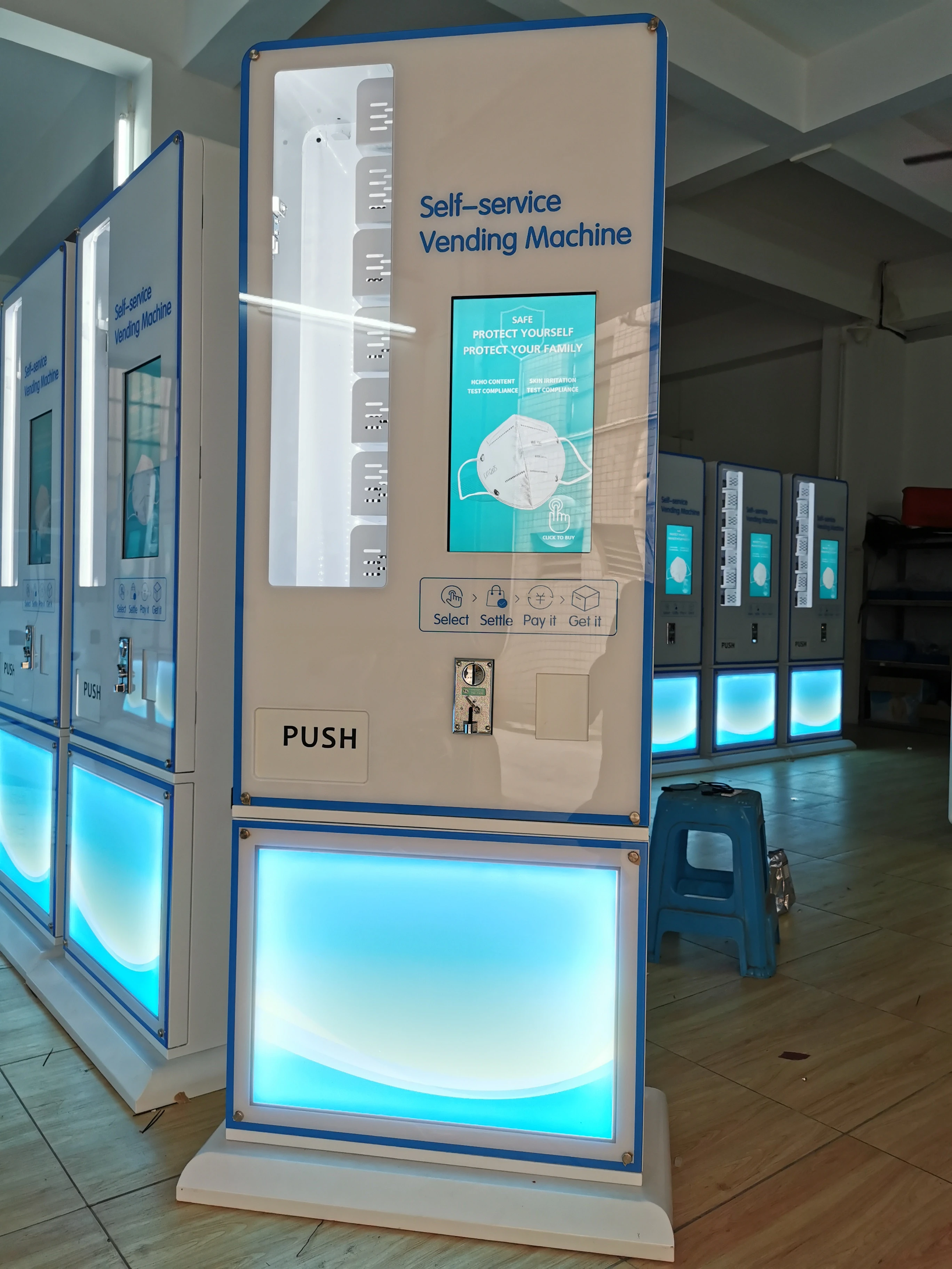 2020 popular Custom Automatic Vending Machine Face Mask Vending Machine