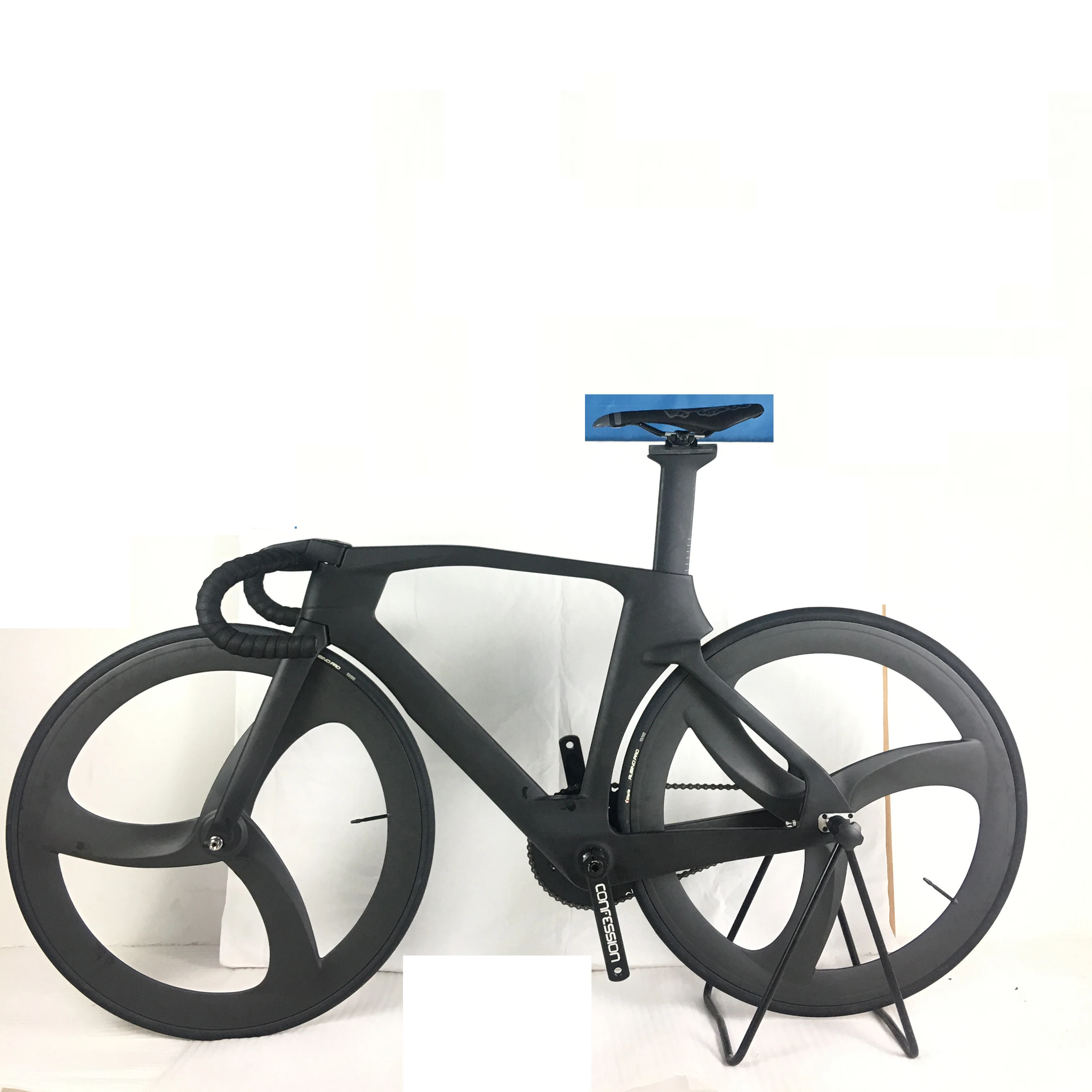 700c New Carbon 8.6kg track/fixed gear Bike with tri spoke full carbon fiber UD matte clincher wheel with bike pedals