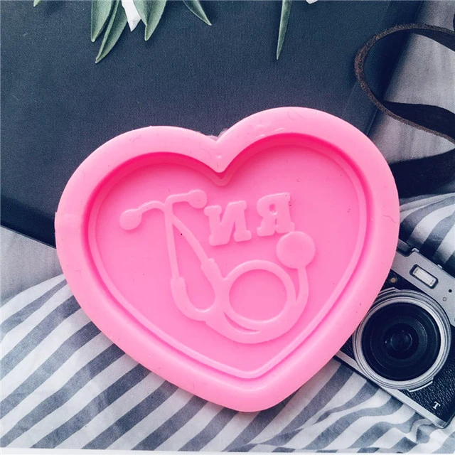 B519 New Product Shiny Silicone Resin Love Stethoscope Mold For Badge Reel Phone Socket