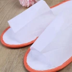 Bulk stocks 75gsm non woven fabric material rolls with pe film for disposable products
