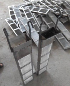 Gr2 titanium anode baskets / titanium mesh price for electroplating