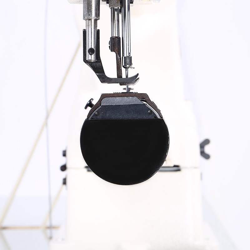 High Speed Heavy Duty One Needle Leather Handbag Lockstitch Industrial Sewing Machine Price