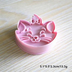Plastic cartoon cat shaped cookie cutters and 3D cookie cutter