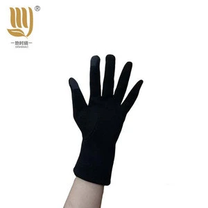 Promotion Factory Price Touch Screen Ladies Suede Fabric Black Winter Gloves With Pink Poof