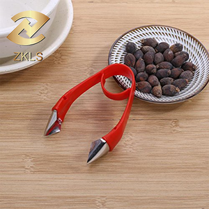 Strawberry Huller Tomato Convenient Kitchen Fruit Tools Stalk Remover Device Kitchen Gadgets