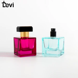 Wholesale 30ml 50ml 100ml Empty Flint Glass Flat Refillable Perfume Bottles with Spray Atomizer