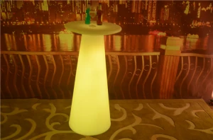 2021 Hot Selling Night Club Led Furniture Illuminated Outdoor Plastic Led Cocktail Bar Table 16 Colors Light With Remote Control