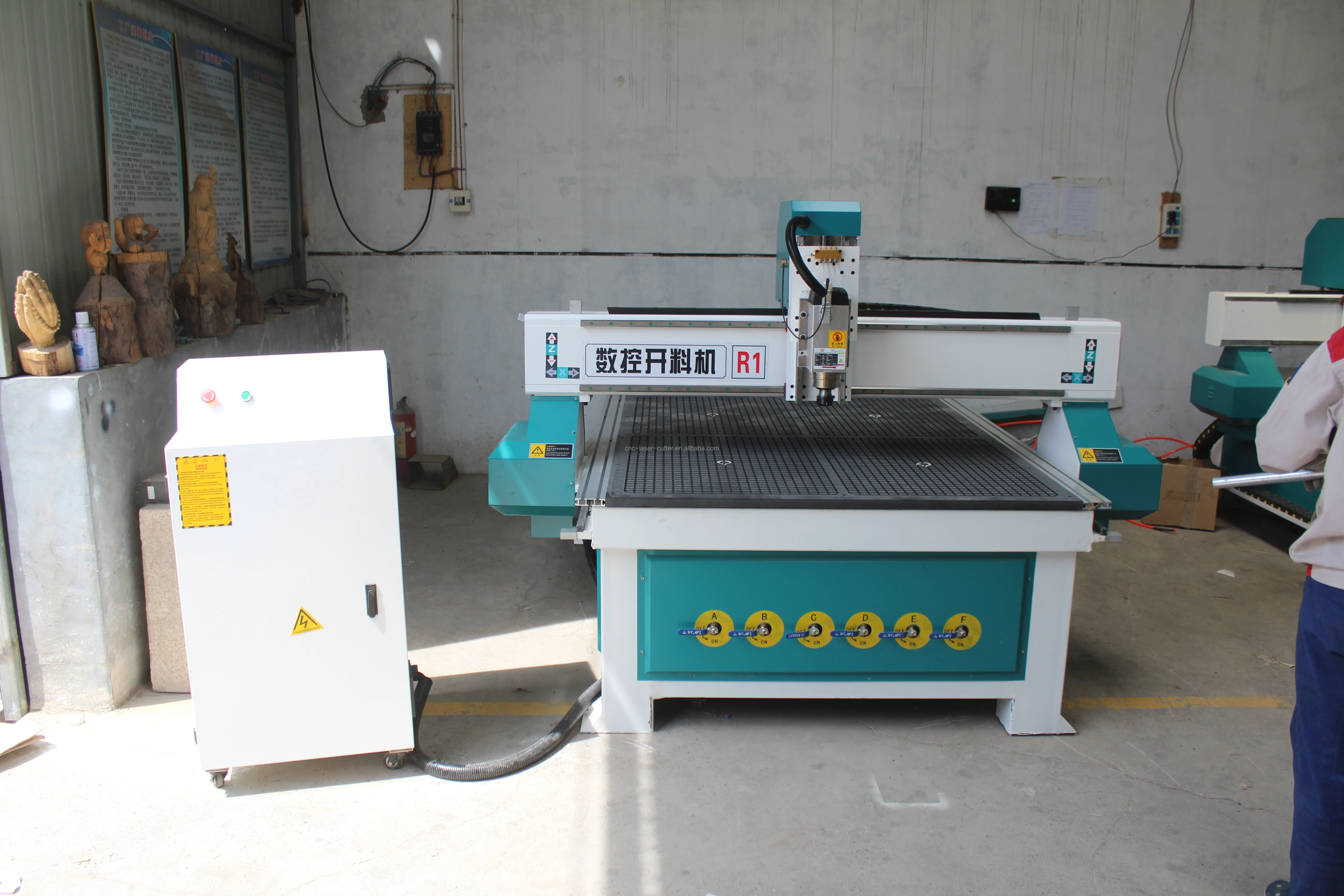 3d cnc machine with side rotate engraving lathe 4*8 feet cnc router jcut brand china manufacturer price