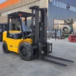 Chinese brand construction 5 ton forklift diesel engine forklift truck with 3 meters side sift