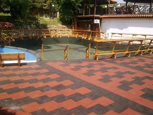 Durable and Interlocking and Comfortable  Outdoor Rubber Tiles