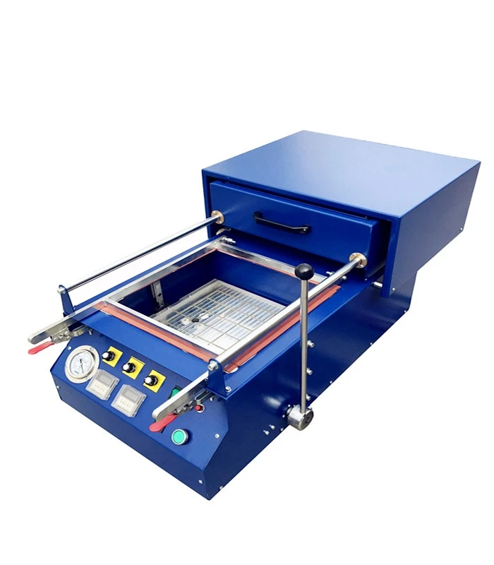 Hot sale small table vacuum forming machine