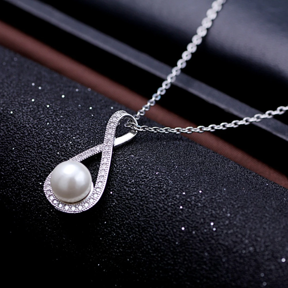 Latest Womens Fashion Freshwater Pearl and Chain Necklace