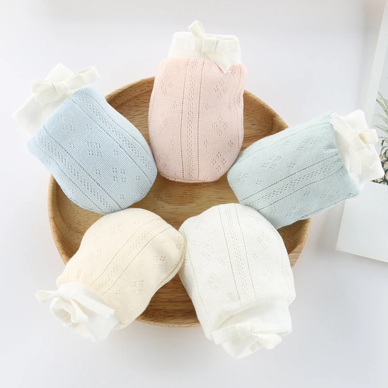 Soft cotton anti scratch winter glove baby mittens