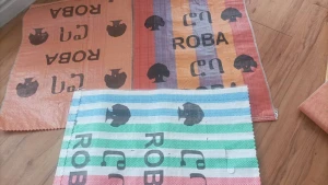 d cut plastic shopping bags