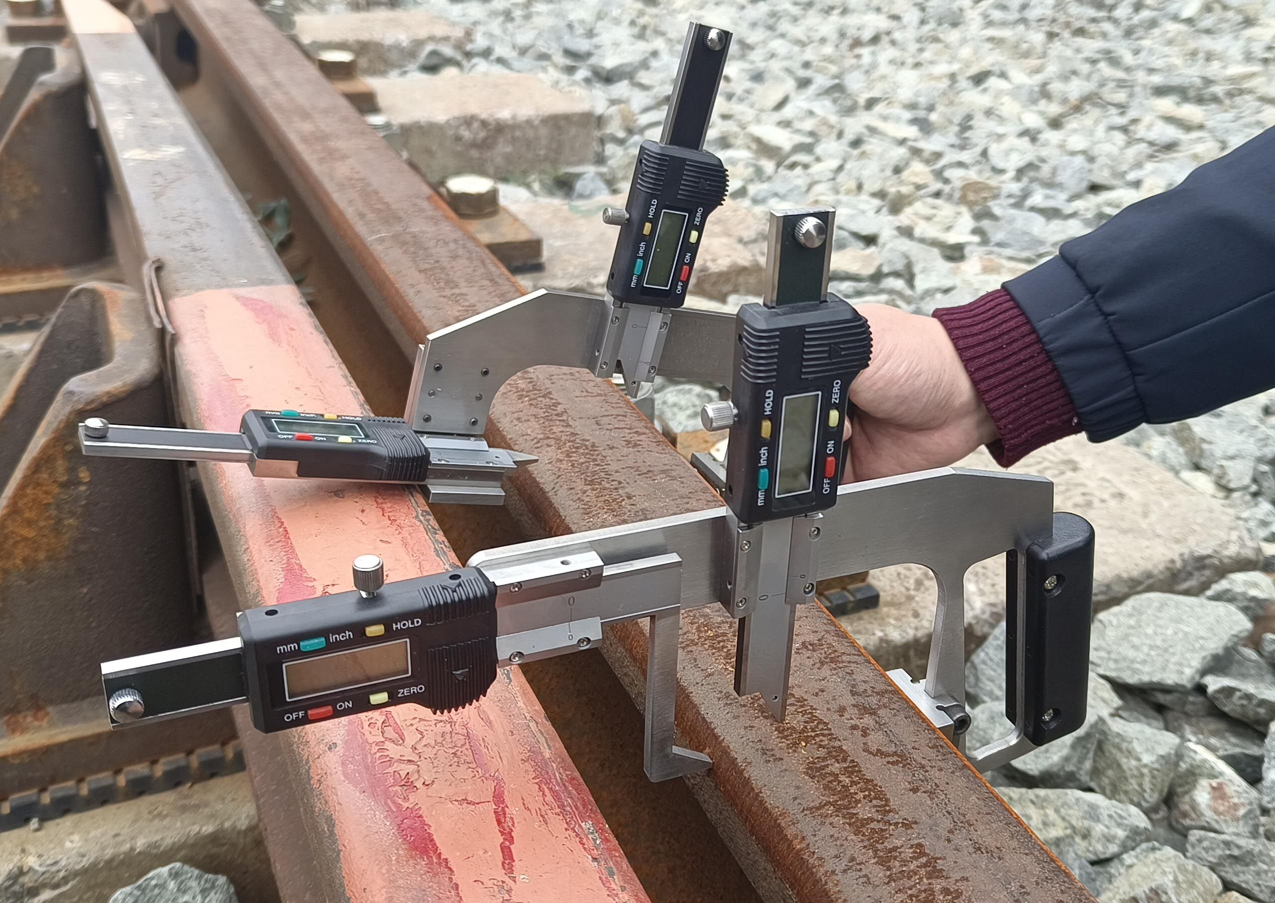 Buy Digital Rail Profile Wear Gauge from Wuhan Linkage Track Equipment ...