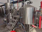 Customizable beer brewing equipment for small-scale beer manufacturers