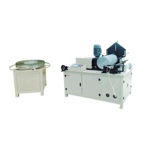 Automatic expansion of diamond mesh rolling machine