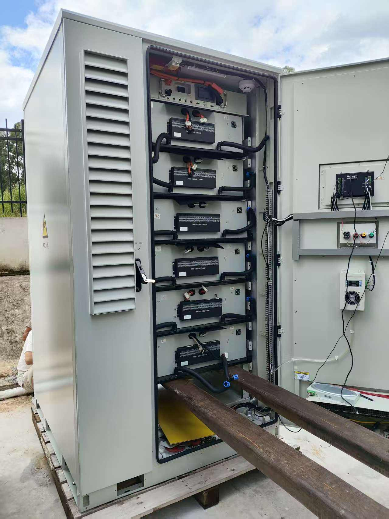 Buy 2015 New 313kwh Industrial Battery Energy Storage System Hybrid ...