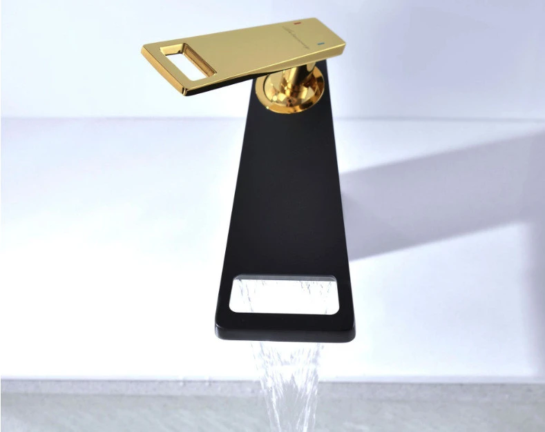 2020 New Style Bathroom Basin Tap Mixer Blackened Brushed Body Golden Single Handle Cold and Hot Water Faucet
