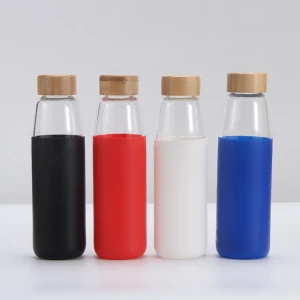 550ML Good Quality Custom Logo Glass Water Bottle With Silicone Sleeve Bamboo Lid