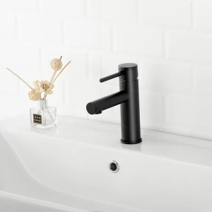 Bathroom faucet cold and hot control washbasin taps modern accessor zinc handle faucet ceramic disc valve core fine copper fauce