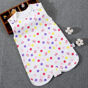Factory direct young children&#39;s thin printed gauze four-layer vest anti-kick sleeping bag baby cotton gauze vest