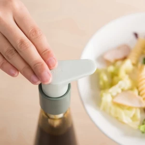 Kitchen Seasoning Bottle Oyster Sauce Pressing Nozzle Pump Head Pressing Nozzle Squeezer