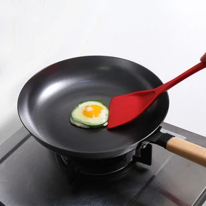 Light Weight smokeless non-rust Cast Iron Fry Pan with Soft Touch Handle