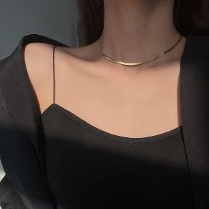 Luxury Titanium Steel Golden Snake Bone Necklace Unique Design Love Pendant Fine Clavicle Chain Neck