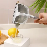 Manual Fruit Juice Extractor, Handheld Alloy Citrus Squeezer Durable Hand Press