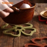 Multi-Use Flower Shape Silicone Foldable Trivet Mat Heat Resistant Flexible Durable Non Slip Coasters Hot Pads