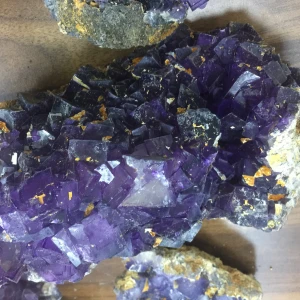 Natural crystal quartz semi precious stones crystal folk crafts purple fluorite crystal geode cluster