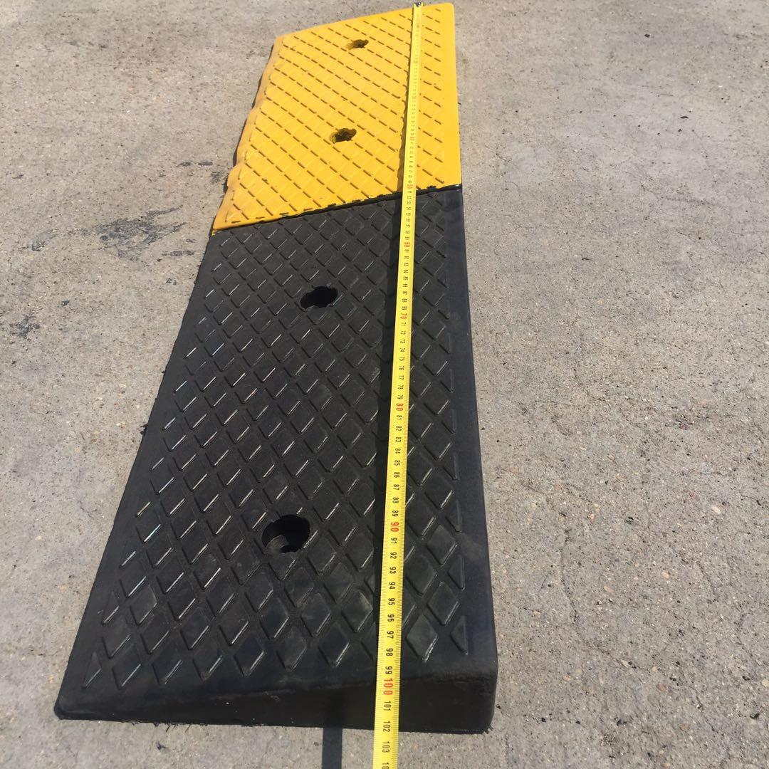 Buy Triangle Shape Pedestrian Kerb Ramp Rubber Road Slope from Taizhou