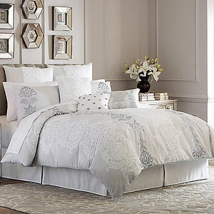 White Light and Comfortable 100% Silk Comforter