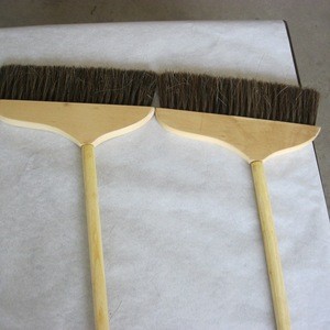 wood handle 100% horse hair broom